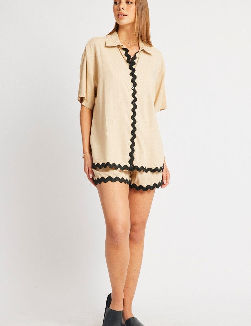 Beige Relaxed Shirt Short Sleeve Ric Rac - Àlainn Fashion