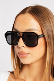 Black Aviator Sunglasses - Àlainn Fashion